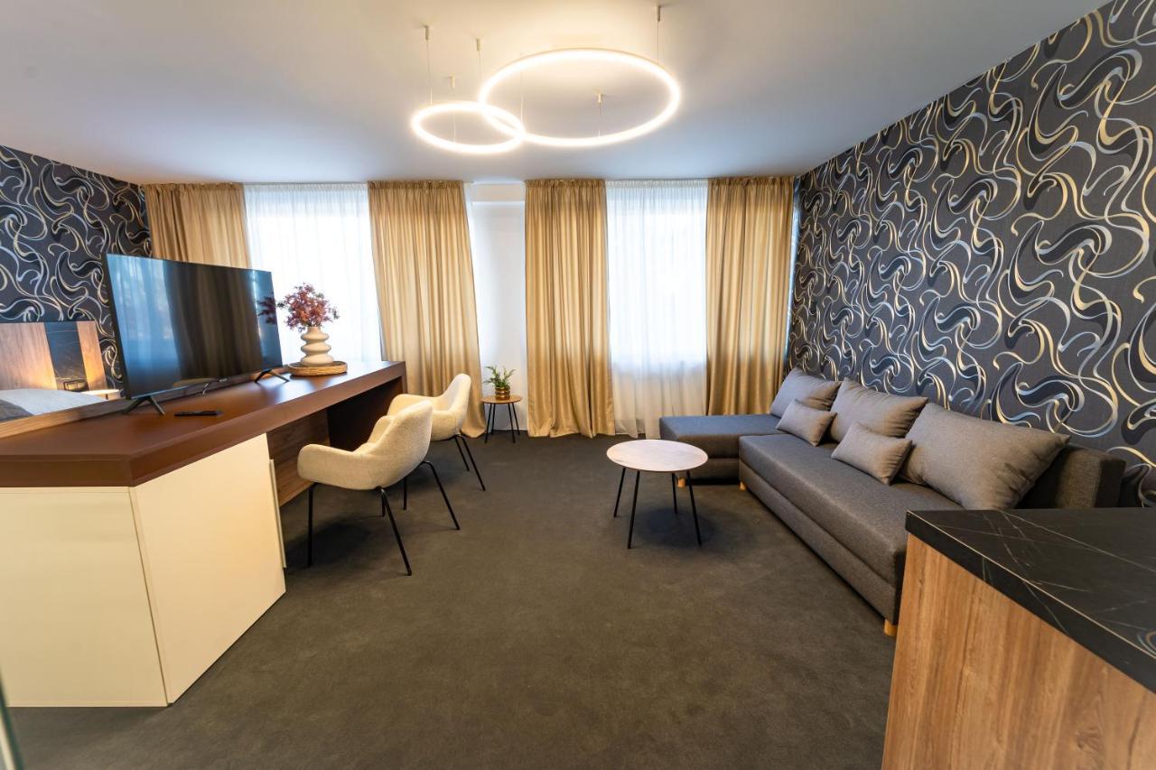 Hotel Zemplin Trebisov Extérieur photo